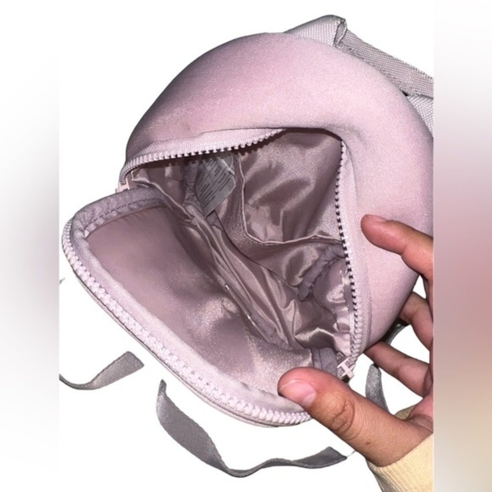 Light pink Reebok Mini‎ Backpack - Picture 2 of 3